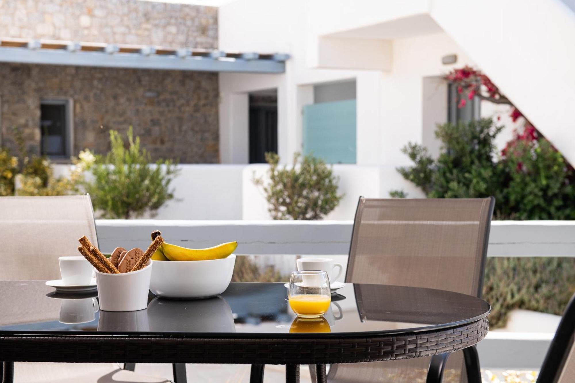 Hosting Moments Private Pool Holiday Home Ano Mera Eksteriør bilde